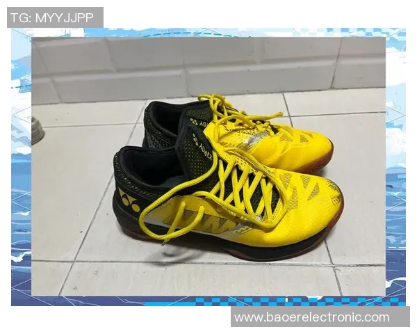 羽毛球装备选购指南:如何挑选适合的球鞋提升你的比赛表现 羽毛球装备选购指南:如何挑选适合的球鞋提升你的比赛表现