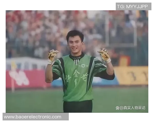 老足球明星退役后的生活与职业转型现状深度解析