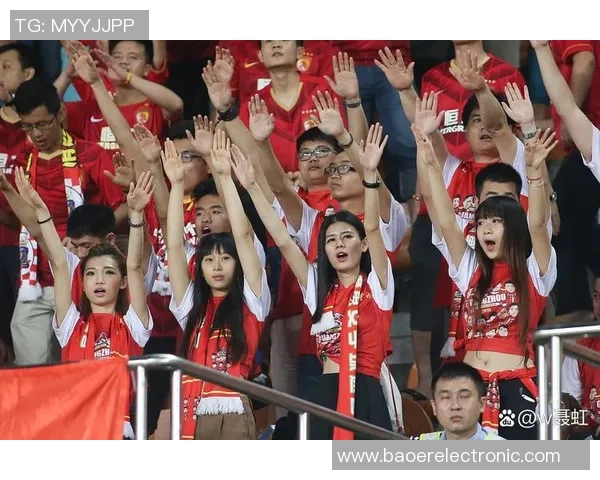 足球明星荷尔蒙魅力全景展示让你领略运动员的激情与风采